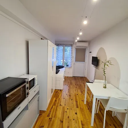 Cosy Avec Jardin Apartment *